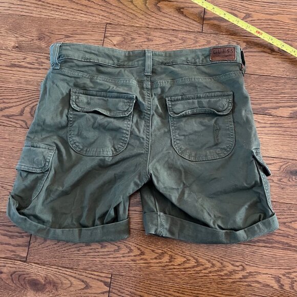 Guess Women's Green Cargo Shorts - Picture 5 of 14